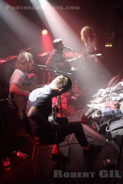 TY SEGALL - 2013-12-03 - PARIS - La Maroquinerie - Ty Garrett Segall - Charles Francis Moothart